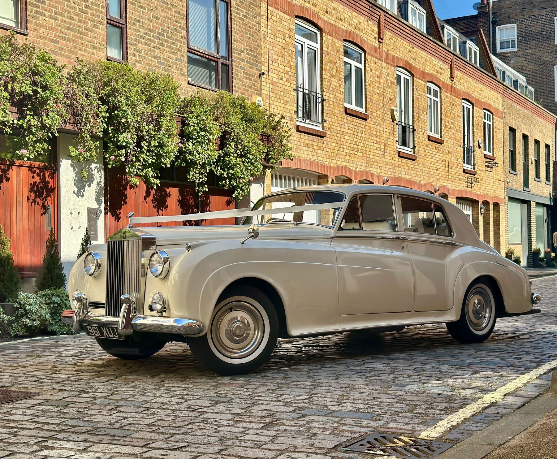 Rolls-Royce Silver Cloud — Bedford Executive Cars